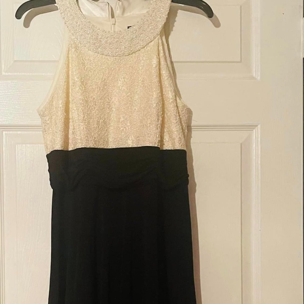 Women's dress 12P Jessica Howard Cream with Black semi-formal Very goodcondition